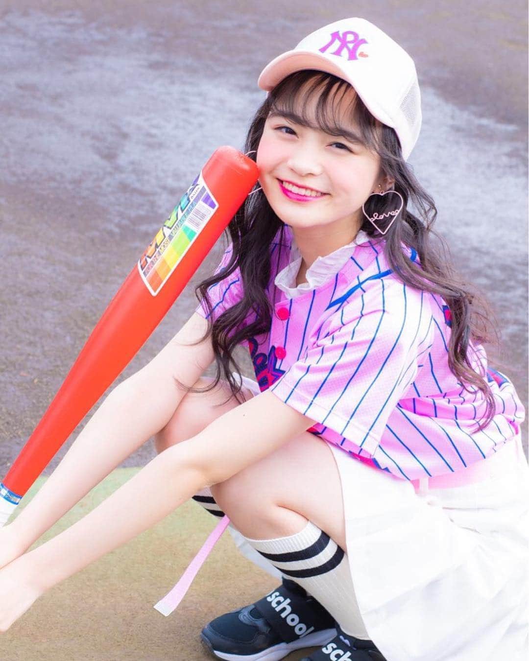 ニコ☆プチのインスタグラム：「4月28日に行われるプチ☆コレ9のテーマはセンバツオシャレ甲子園⚾️ オープニングムービーに出演する9人の選手を発表するよ👏  最後の9人目は…  歴代最強絶対エース 背番号1 メアリ‼️ ガーリーの神様はみんなの憧れ✨  全選手はそろった💞 来たれ、プチ☆コレ9🌟  #ニコプチ #プチコレ #林芽亜里 #プチコレ9」