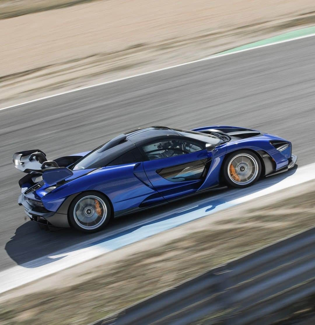 McLaren Automotiveさんのインスタグラム写真 - (McLaren AutomotiveInstagram)「Just wait for it. The sound, the feel, the connection. #McLarenSenna #Estoril #UltimateMonth」4月23日 20時00分 - mclarenauto