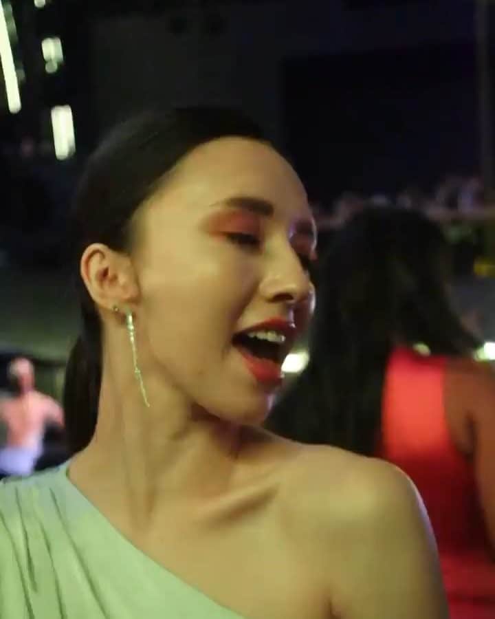 Abby Chenのインスタグラム：「Team #OTS parties 🎉 @marqueesingapore opening weekend! 🇸🇬🇸🇬🇸🇬 Video by @itsagentsmith」