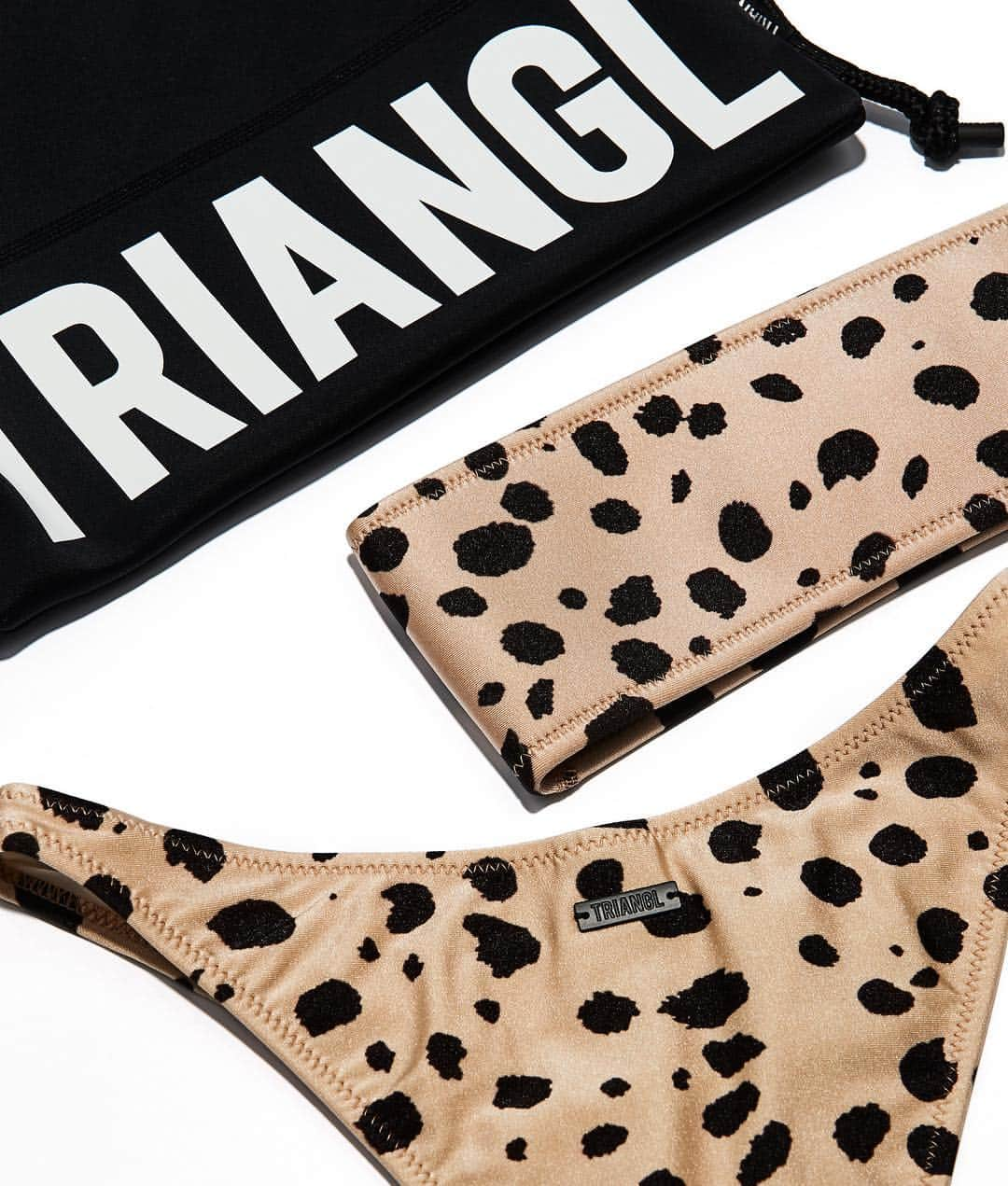 TRIANGL SWIMWEARさんのインスタグラム写真 - (TRIANGL SWIMWEARInstagram)「THE KAYA 🐆 Neoprene Bonded Top With Nylon Spandex High Waist Bottoms | #SummerNeverEnds」4月23日 20時32分 - triangl