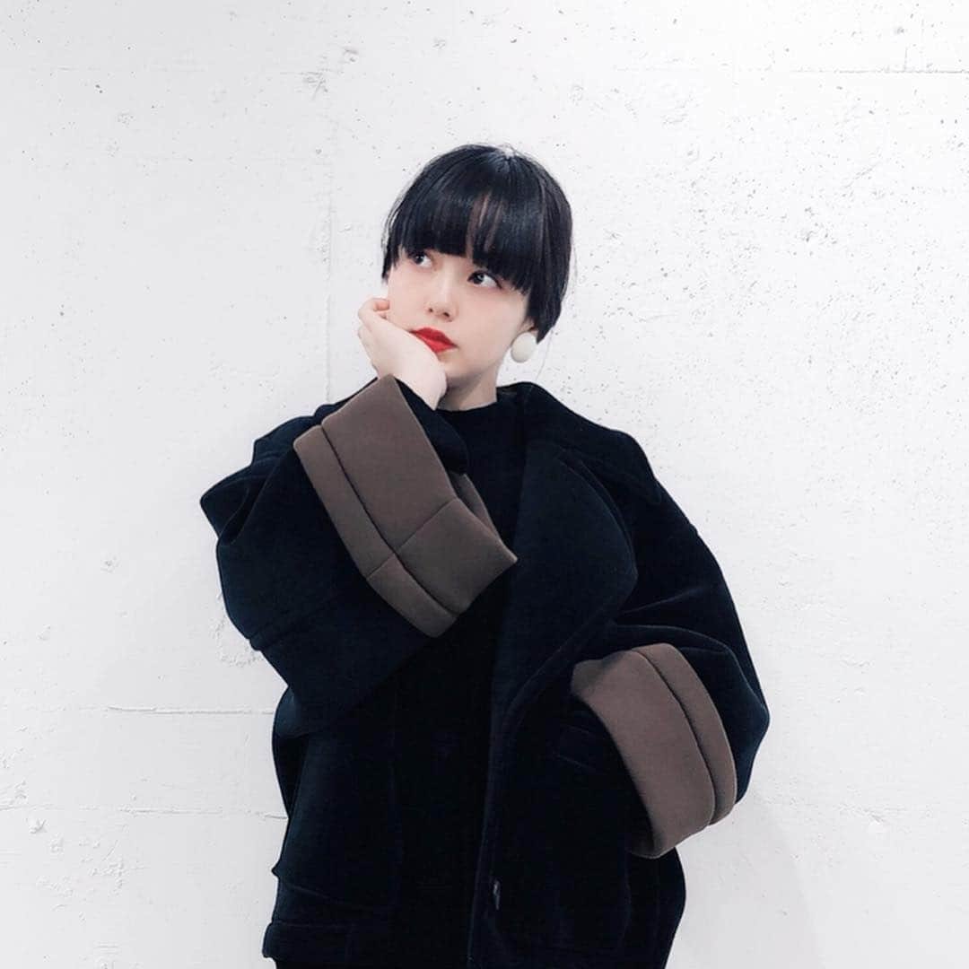 青柳文子さんのインスタグラム写真 - (青柳文子Instagram)「MIDIUMISOLID for Ladies 2019 autumn winter collection exhibition  #MIDIUMISOLID  #2019AUTUMNWINTER #MARcourt  #MARcourtDESIGNEYE #ミディウミソリッド」4月23日 21時25分 - aoyagifumiko