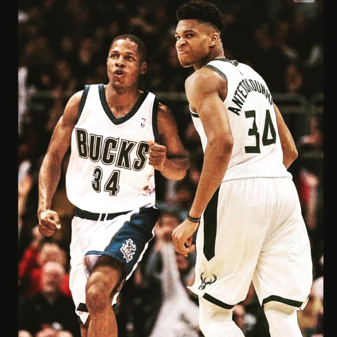 レイ・アレンのインスタグラム：「Congratulations to @bucks @giannis_an34 on advancing to the second round for the first time since 2001 when I was with the big dog and 2 S's and 2 L's as we beat the Tracy Mcgrady led Orlando Magic #centraldivisionchamps #lightitup」