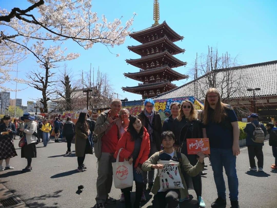 MagicalTripさんのインスタグラム写真 - (MagicalTripInstagram)「Welcome to @Magicaltripcom ⠀ “Travel Deeper with a Local Guide!” ⠀ -------------------------------------------------⠀ It was a special day! We welcomed our official Kyoto guide, Yuki to Tokyo and did the tour together!⠀ 📍：Asakusa Cultural Walking Tour⠀ 👫：Magical Trip Guide Mana & Yuki⠀ -------------------------------------------------⠀ 【🌀What is #Magicaltrip 🌀】⠀ *⠀ Unique travel experience with local guides in Japan! 🇯🇵🇯🇵⠀ Our locallguides will take you to the local and hidden places in Japan!⠀ *⠀ *⠀ Why don’t you make your special travel experience more unique and unforgettable with us? ⠀ *⠀ *⠀ 【😎Tour Information😎】⠀ Please check out our unique tours in Japan👇👇⠀ *⠀ *⠀ Bar Hopping tours🍶in Tokyo, Osaka, Kyoto, and Hiroshima, discovering the local izakaya in #Japan! 🍻🍻⠀ *⠀ Food tours are not all about sushi🍣but also Japanese traditional food such as okonomiyaki, oden, sashimi, yakitori 😋😋⠀ *⠀ Cultural-Walking tours🍀in Asakusa, Nakano, Akihabara, Tsukiji, Togoshiginza, Yanaka, Ryogoku, where you can dive into the deep Japanese cultures! 🚶🚶⠀ *⠀ Explore Tokyolife with cycling tour🚴🚵, club-patrol💃, Karaoke night🎤 and sumo tour! 👀👀⠀ *⠀ ⭐️Book our tours on the link of @Magicaltripcom profile page! ⭐⠀ *⠀ #asakusa #tokyotrip #tokyotravel #tokyotour #sensoji #sensojitemple #visittokyo #visitasakusa #asakusatrip #exploreasakusa #japantour #asakusawalk #japanesefood #japanese #travel #asakusajapan #tokyojapan #asakusatokyo #sensojiasakusa #asakusatokyo #triptotokyo #lovetokyo #lovejapan #ilovejapan #japangram #discoverjapan #magicaltrip #magicaltripcom」4月23日 21時29分 - magicaltripcom