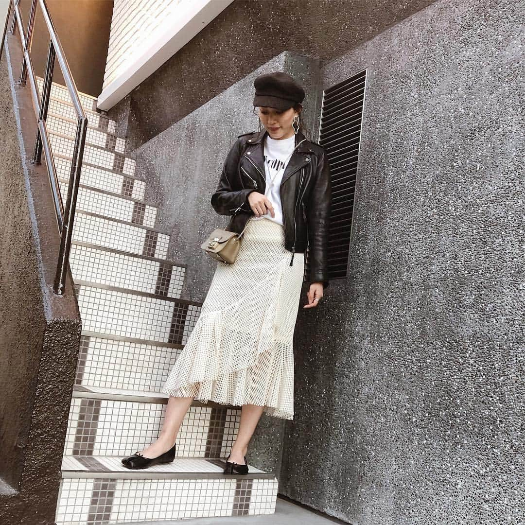 樽見麻緒さんのインスタグラム写真 - (樽見麻緒Instagram)「outfit. 白黒🖤🎲🎱🃏 ・ #outfit #fashion #codenate #rosebud #monotone #black #white #me #ootd #ファッション#モノトーンコーデ#まお私服#コーディネート#妊娠4ヶ月#マタニティコーデ」4月23日 21時40分 - t_mao27