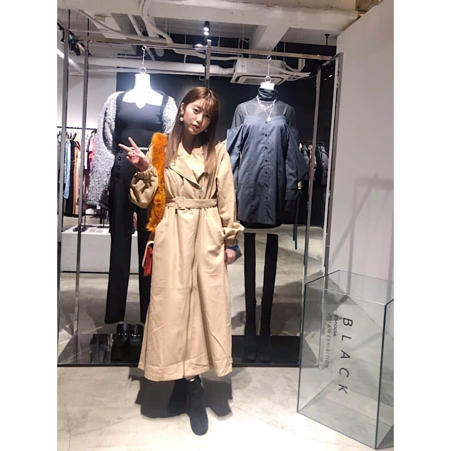 EMODAさんのインスタグラム写真 - (EMODAInstagram)「ㅤㅤㅤ  2019 Autumn/Winter EXHIBITION -BLACK-ㅤㅤㅤ  ㅤㅤㅤ ㅤㅤㅤ  SNAP✔️📷ㅤㅤㅤ  ㅤㅤㅤ  Special thanks❤️ ㅤㅤㅤ ㅤㅤㅤ ㅤㅤㅤ OFFICIAL BLOGにて展示会の様子を公開中👀 ㅤㅤㅤ #EMODA #EXHIBITION #autumn  #winter  ㅤㅤㅤ ㅤㅤㅤ #永井理子  #吉木千沙都  #古泉千里  #北澤舞悠  #遠山茜子  #桃坂ナナ #中野恵那  #紗蘭  #れいたぴ (麗華) #mam #mim #LISAMELODY #LETY」4月23日 21時57分 - emoda_official