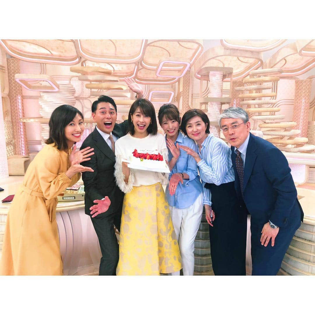 木村拓也さんのインスタグラム写真 - (木村拓也Instagram)「今日は加藤さんの誕生日でした！ #加藤綾子 #酒井千佳 #海老原優香 #佐々木恭子 #風間晋 #木村拓也 #ライブニュースイット #it!」4月23日 21時51分 - takuya.kimura0801