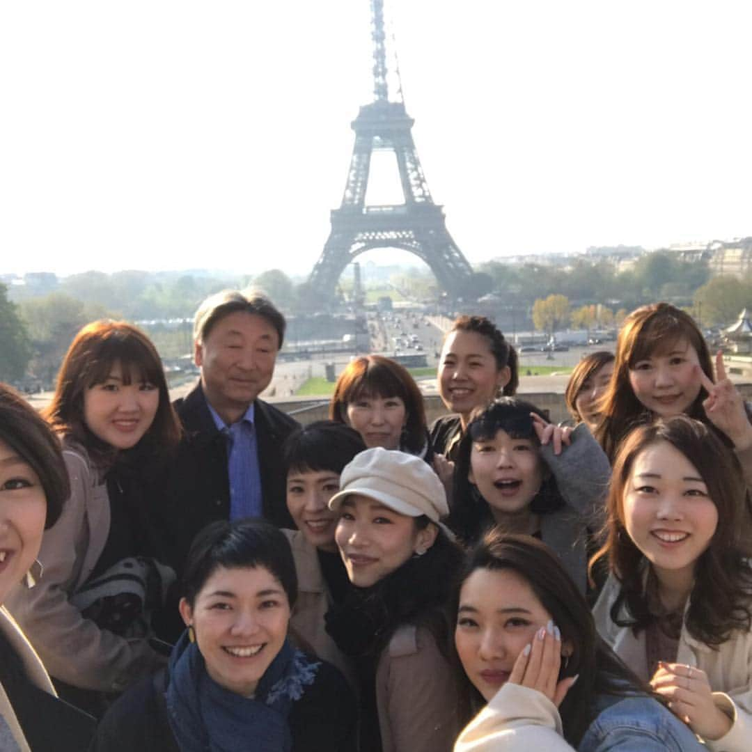 きまぐれなミューズたちさんのインスタグラム写真 - (きまぐれなミューズたちInstagram)「会社でParis→Nice→Monacoに行かせて頂きました💕 ノートルダム大聖堂も、見ることが出来ました。 そして、ちょっとお洒落したい夜のディナーは、自社のワンピース👗が大活躍しました。（2人かぶりましたが😆） #paris#nice#monaco#ノートルダム大聖堂 #notredame #エッフェル塔 #trip #enjoy #ご馳走  #france #airfrance #旅行#楽しかった #fashion #ワンピース #おしゃれ#気まぐれミューズ#1600」4月23日 22時06分 - kimagure_muse