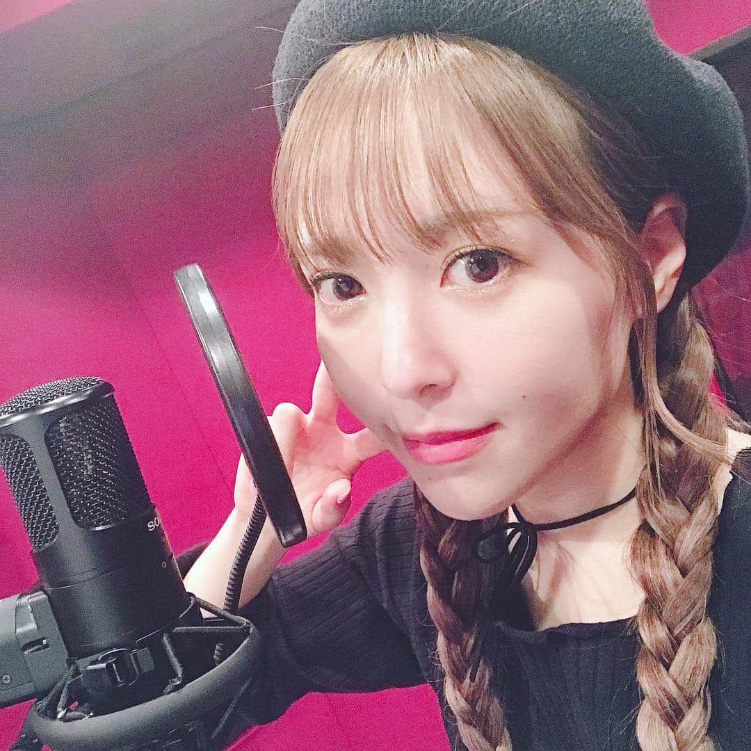 黒崎真音さんのインスタグラム写真 - (黒崎真音Instagram)「RECでした  まだまだ続きます  It was a new album recording today. I'll do my best until the end!  #REC #黒崎真音 #Belovedone #album #ニューアルバム」4月23日 21時58分 - maonkurosaki922