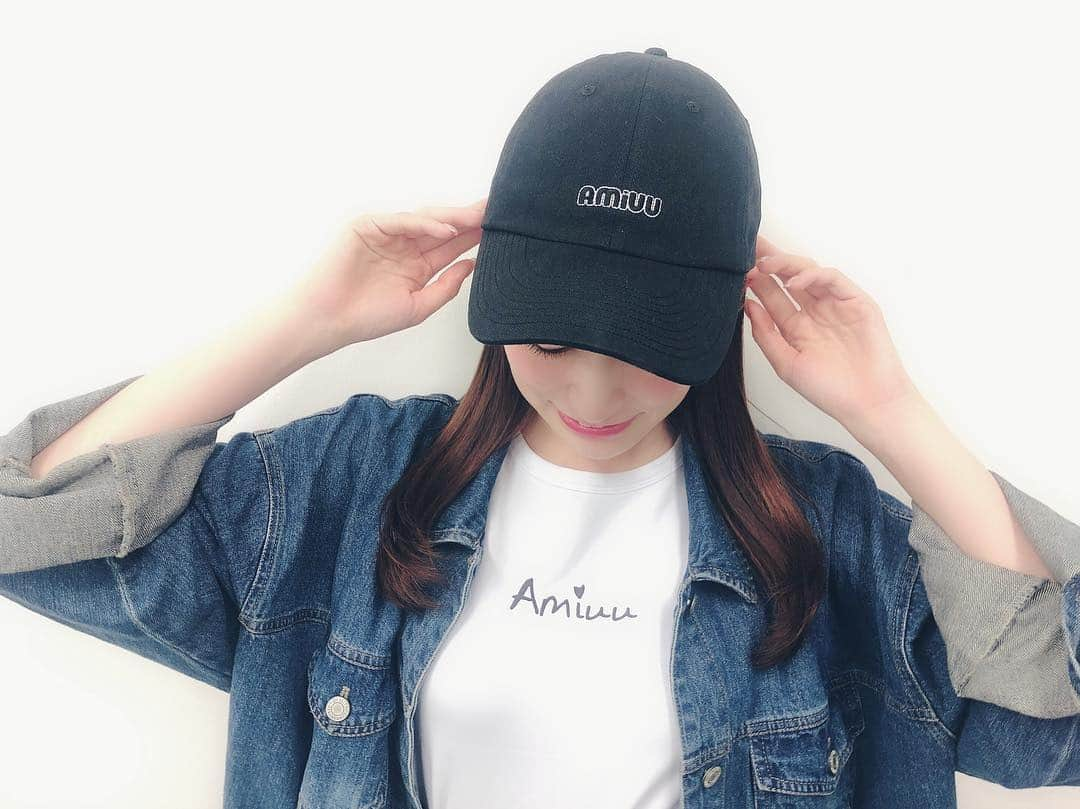 吉田朱里さんのインスタグラム写真 - (吉田朱里Instagram)「なんか嬉しくて今日も #amiuuwink のお洋服着てた✌️❤️ . この中のTシャツ 夏使い回しめっちゃ出来そう！！ . 帽子白も作ってみようかなー？みんな被ってくれる？ . #あみゅこーで」4月23日 22時06分 - _yoshida_akari