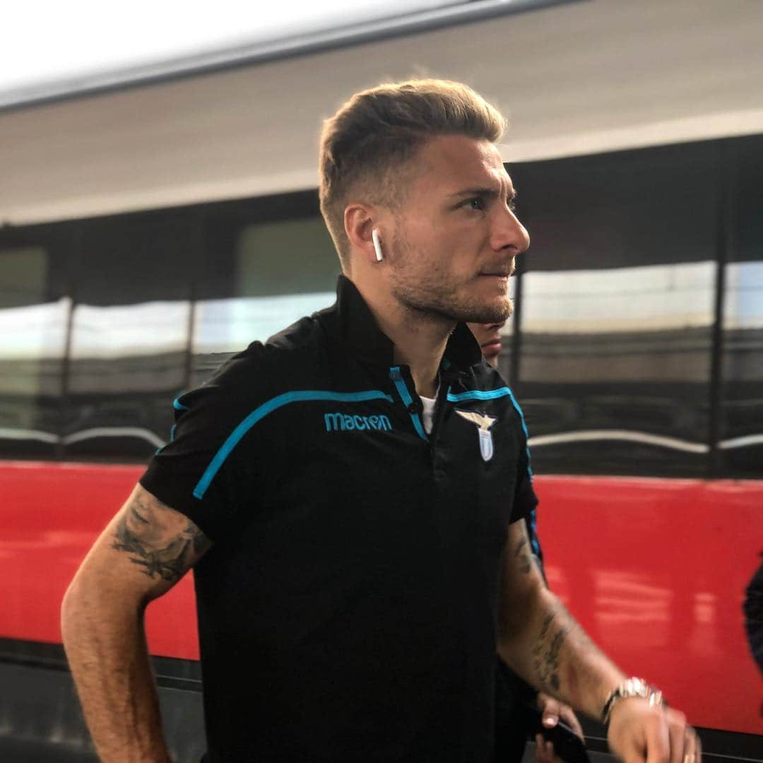 SSラツィオさんのインスタグラム写真 - (SSラツィオInstagram)「🚆 Our mission starts now!  Next stop: #MilanLazio 👊🏻 .  #CMonEagles 🦅  #TrenoUfficiale 🚄」4月23日 22時08分 - official_sslazio