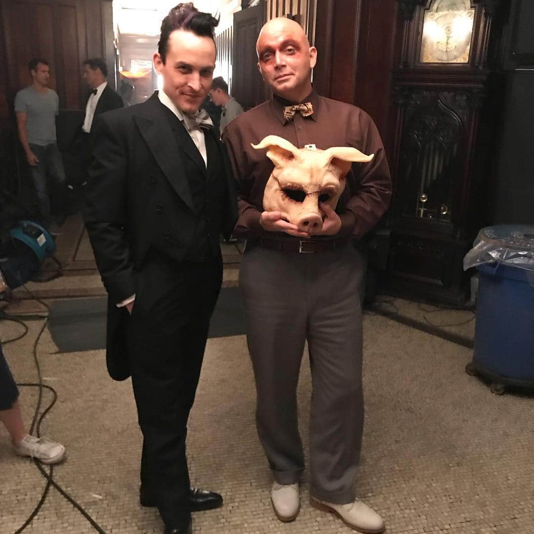 ロビン・ロード・テイラーさんのインスタグラム写真 - (ロビン・ロード・テイラーInstagram)「❤️ #GothamSeriesFinale」4月23日 22時41分 - robinlordtaylor