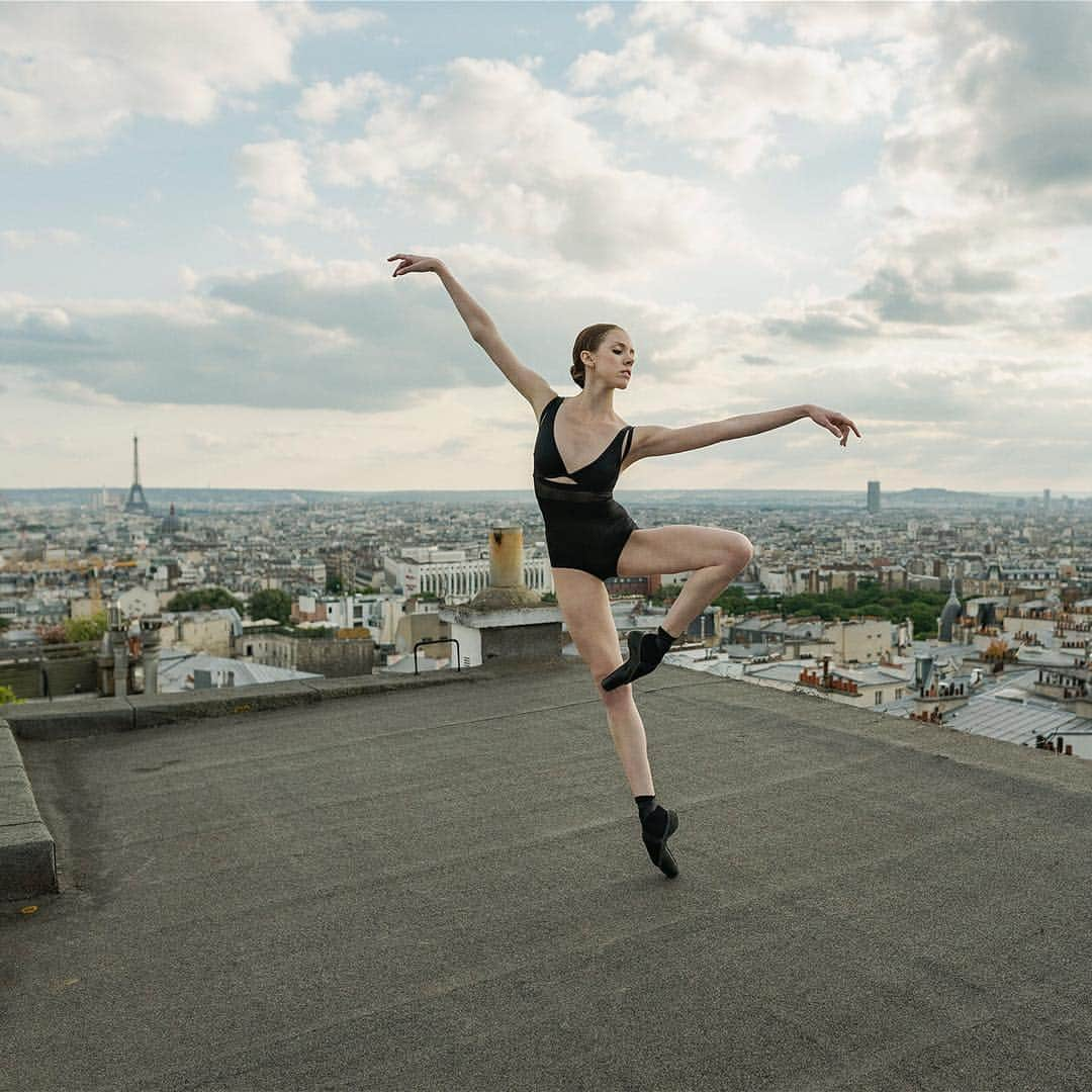 ballerina projectさんのインスタグラム写真 - (ballerina projectInstagram)「Katie Boren in Paris. Happy belated birthday @katieboren1 🎂  #ballerina - @katieboren1 #montmartre #paris #eiffeltower #ballerinaproject #ballerinaproject_ #ballet #dance #pointe #katieboren  With the upcoming conclusion of the Ballerina Project limited edition prints will be only available for purchase until the beginning of June 2019. Link is in our Instagram profile to purchase one today.  The Ballerina Project book is now available for pre-order. Go to @ballerinaprojectbook for pre-order link and info. #ballerinaprojectbook」4月23日 22時52分 - ballerinaproject_