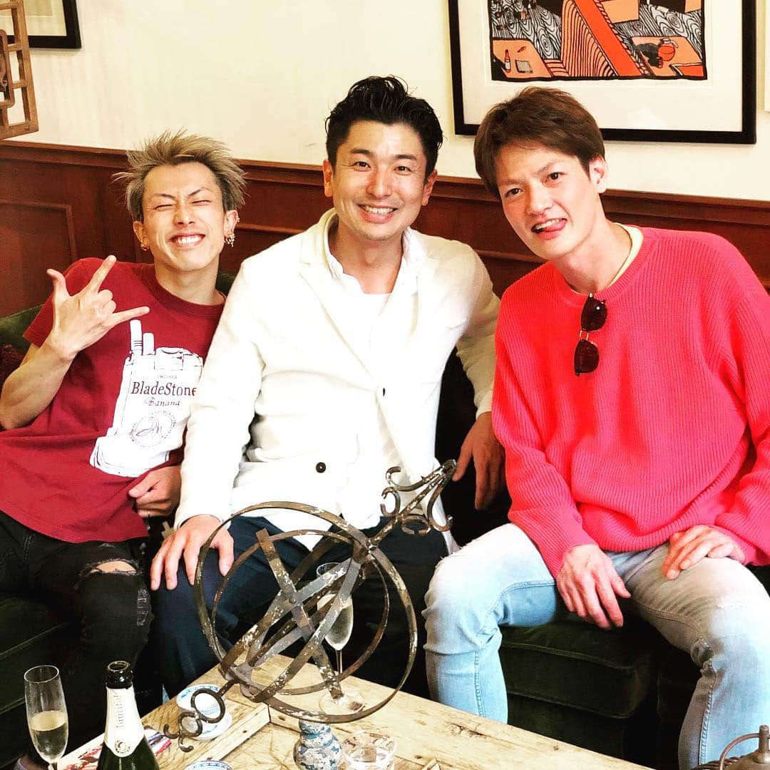 BLADeのグルメインスタ