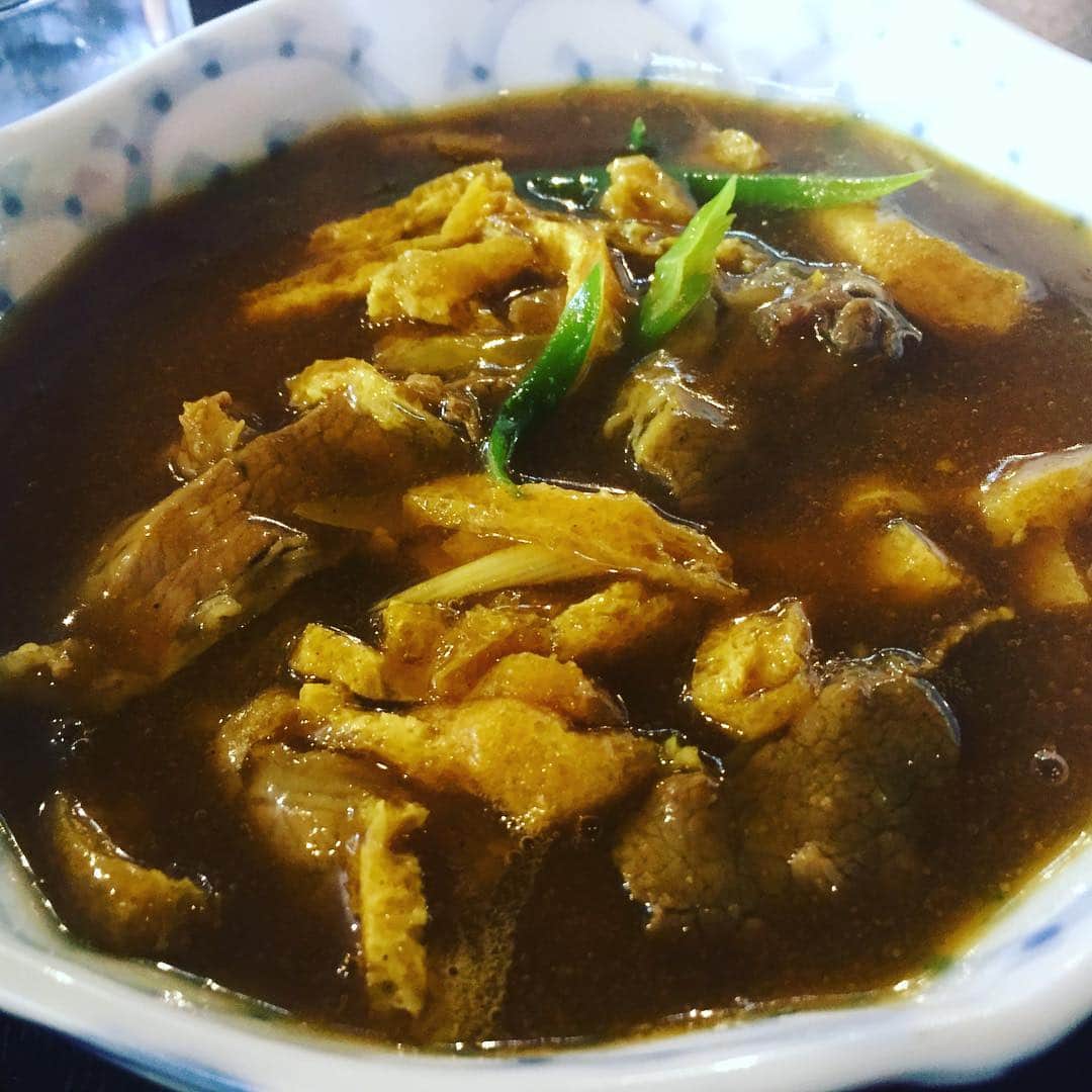 岸田繁さんのインスタグラム写真 - (岸田繁Instagram)「麺タル強化したい。カレーそば美味かった。」4月23日 23時50分 - kishidashigeru