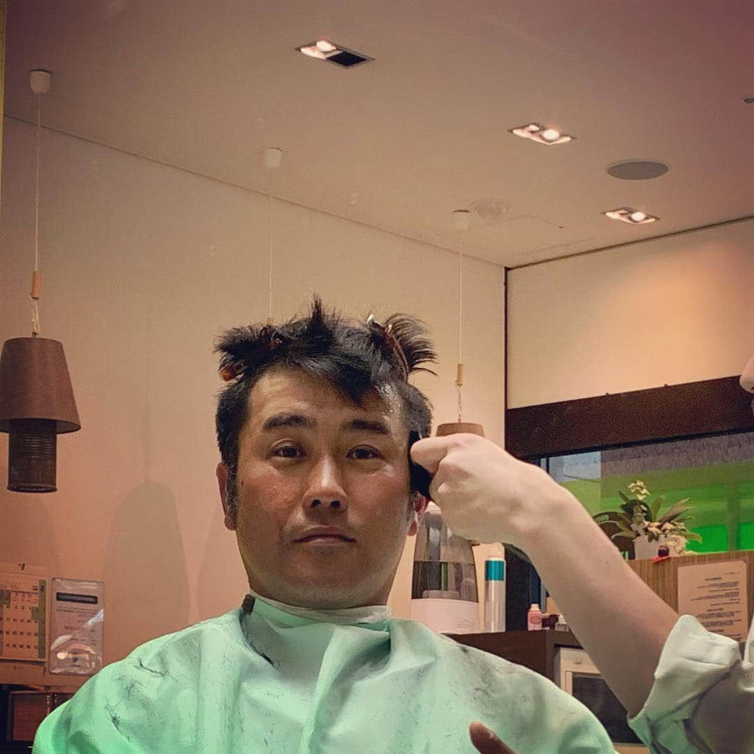 一三さんのインスタグラム写真 - (一三Instagram)「ドナルド・トランプヘアスタイルから，金正恩ヘアスタイルへ。  #ドナルドトランプ #donaldtrump #アメリカ #america #金正恩 #김정은 #KimJongun  #北朝鮮 #ヘアスタイル #hairstyle #髪 #hair #カット #散髪 #cut #美容院 #理容室 #営業 #ビジネス #business #役作り #俳優 #役者 #actor」4月23日 23時53分 - ichizou.co.jp