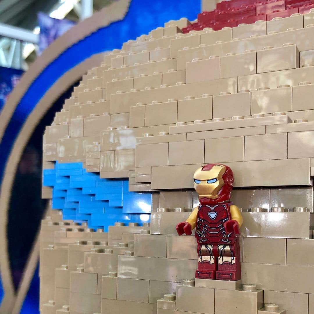 LEGOさんのインスタグラム写真 - (LEGOInstagram)「#AvengersEndgame. An event 11 years in the making. We're glad to have been along for the ride. 👏 🚀 #LEGOMarvel」4月24日 0時09分 - lego