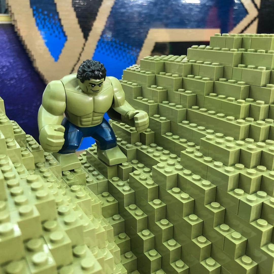 LEGOさんのインスタグラム写真 - (LEGOInstagram)「#AvengersEndgame. An event 11 years in the making. We're glad to have been along for the ride. 👏 🚀 #LEGOMarvel」4月24日 0時09分 - lego
