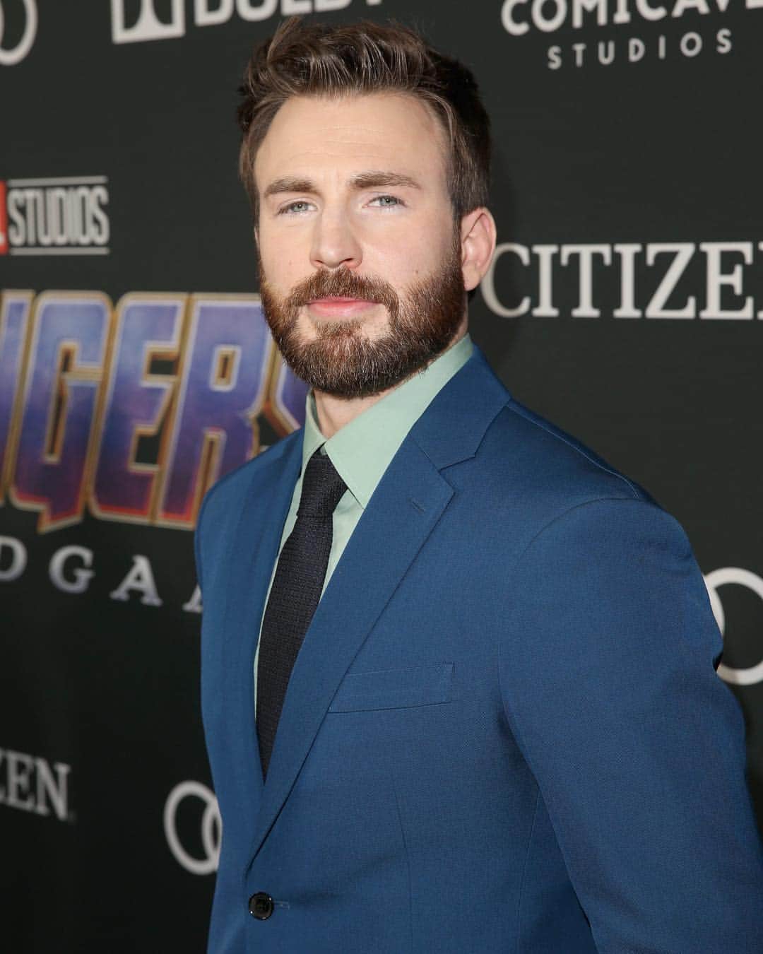 E! Onlineさんのインスタグラム写真 - (E! OnlineInstagram)「Good morning to Chris Evans. #AvengersEndgame (📷: Getty Images)」4月24日 0時14分 - enews