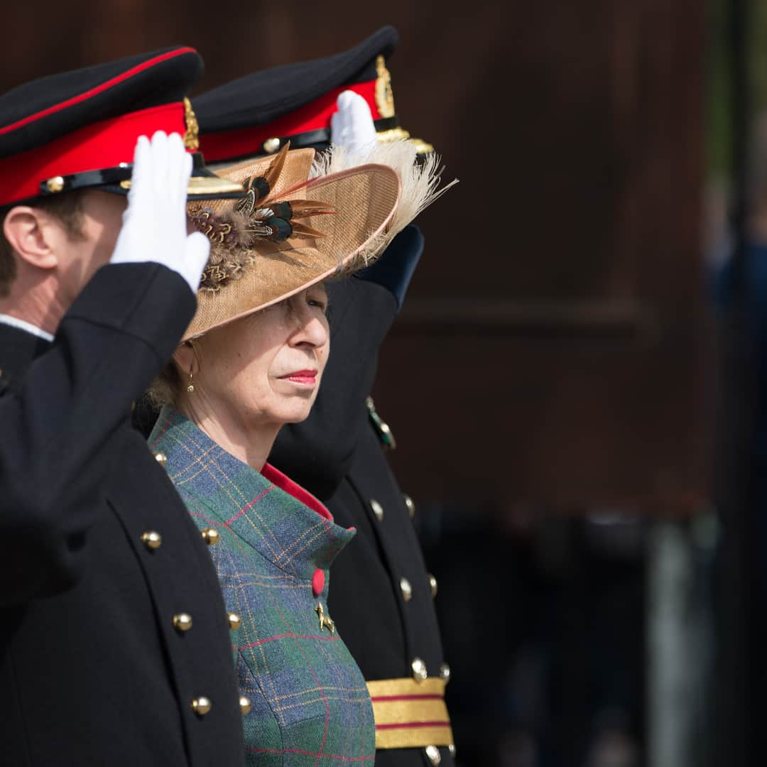 ロイヤル・ファミリーさんのインスタグラム写真 - (ロイヤル・ファミリーInstagram)「Yesterday, The King’s Troop Royal Horse Artillery staged a 41 Gun Royal Salute to mark The Queen’s birthday.  The Princess Royal took the Royal Salute.」4月24日 0時16分 - theroyalfamily