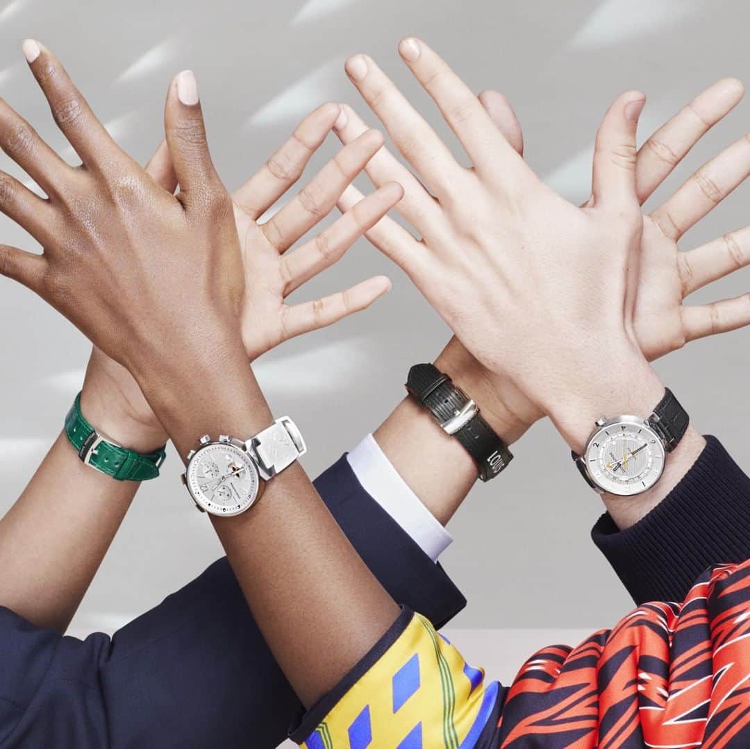 ルイ・ヴィトンさんのインスタグラム写真 - (ルイ・ヴィトンInstagram)「Time for a change. The #LouisVuitton collection of interchangeable Tambour watch straps is constantly growing. Find the latest designs via link in bio.」4月24日 1時00分 - louisvuitton