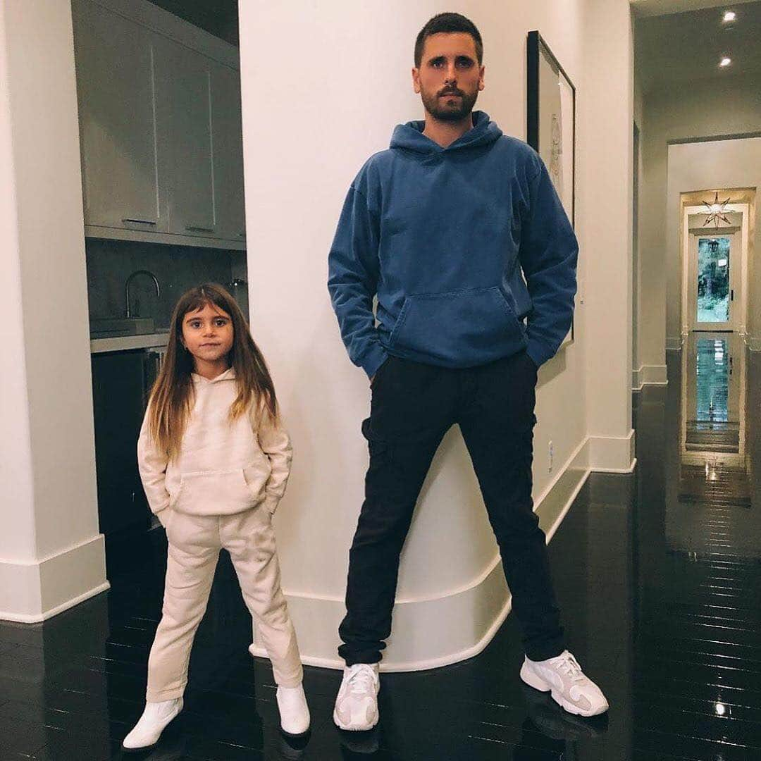 E! Onlineさんのインスタグラム写真 - (E! OnlineInstagram)「Get ready for Scott Disick's new show: #FlipItLikeDisick. 🏠 Link in bio for everything you need to know.(📷: Getty Images)」4月24日 1時02分 - enews