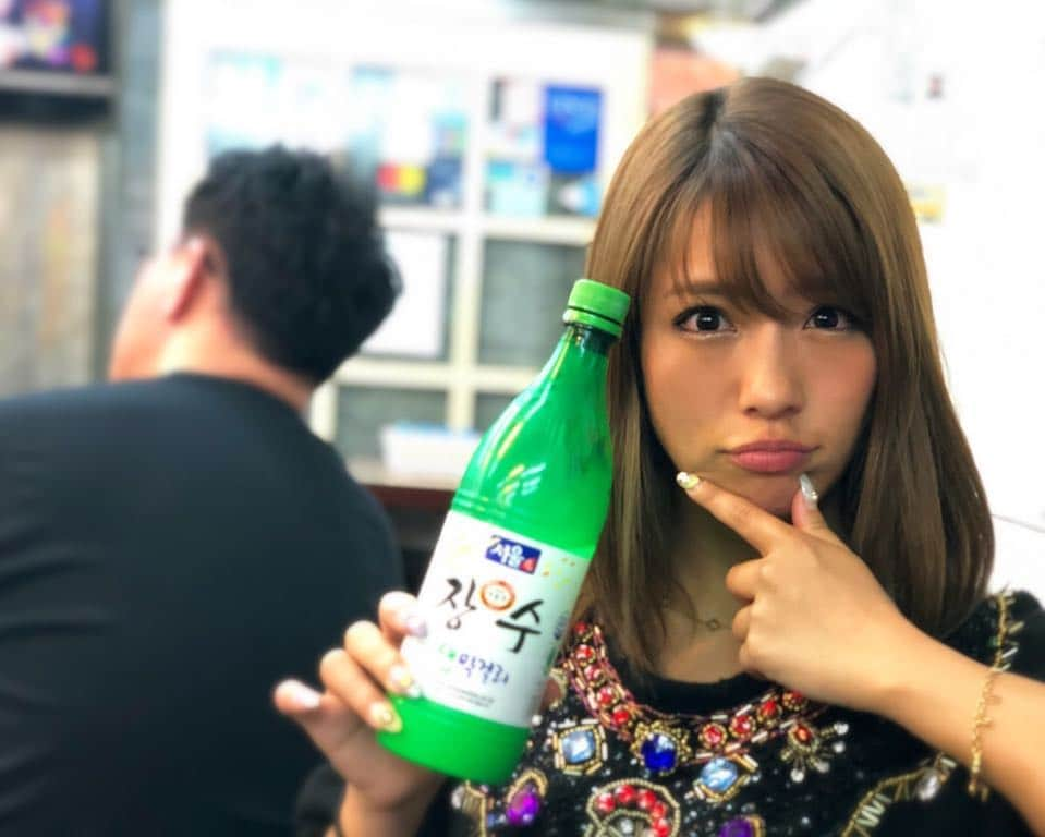 橋本梨菜さんのインスタグラム写真 - (橋本梨菜Instagram)「韓国は 生にくいっぱい食べれるから ほんっっとに嬉しいよぉ🤤❤️ 大人数やったから、 いろんなもの食べれました🥰  んーっ！どれもこれも美味しかった！  まっこりなちゃん」4月24日 1時04分 - hashimoto_rina_