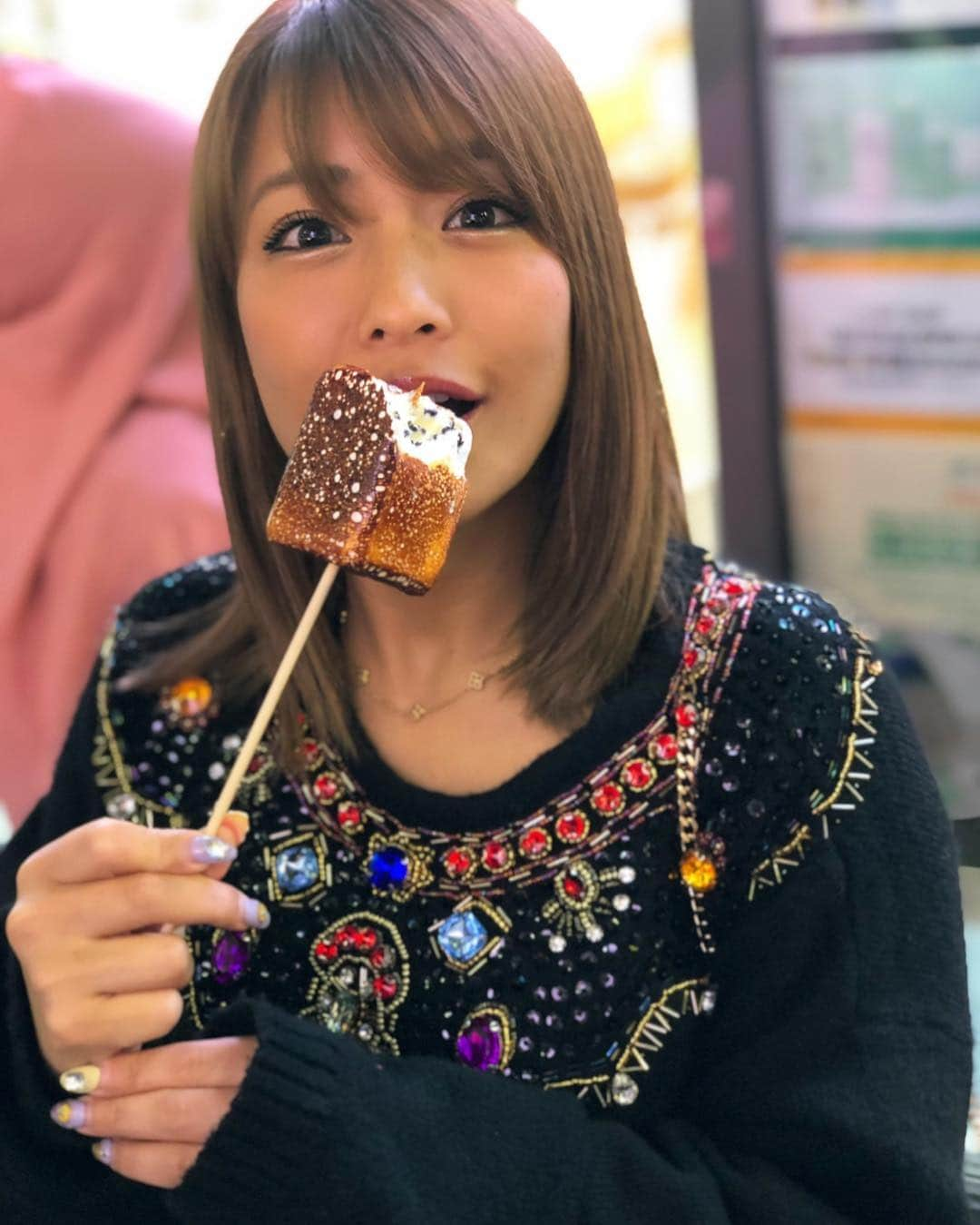 橋本梨菜さんのインスタグラム写真 - (橋本梨菜Instagram)「1泊2日だけやからあっという間やったけど、食べたい物全部食べれたし🍴  春夏秋冬行かないと気が済まない服屋さんにも行けたし👚😆 この前覚えたポーカーも出来たし♠️🤑 短い休みやけど楽しめました♡ 明日からも頑張ります〜✈️✨」4月24日 1時07分 - hashimoto_rina_