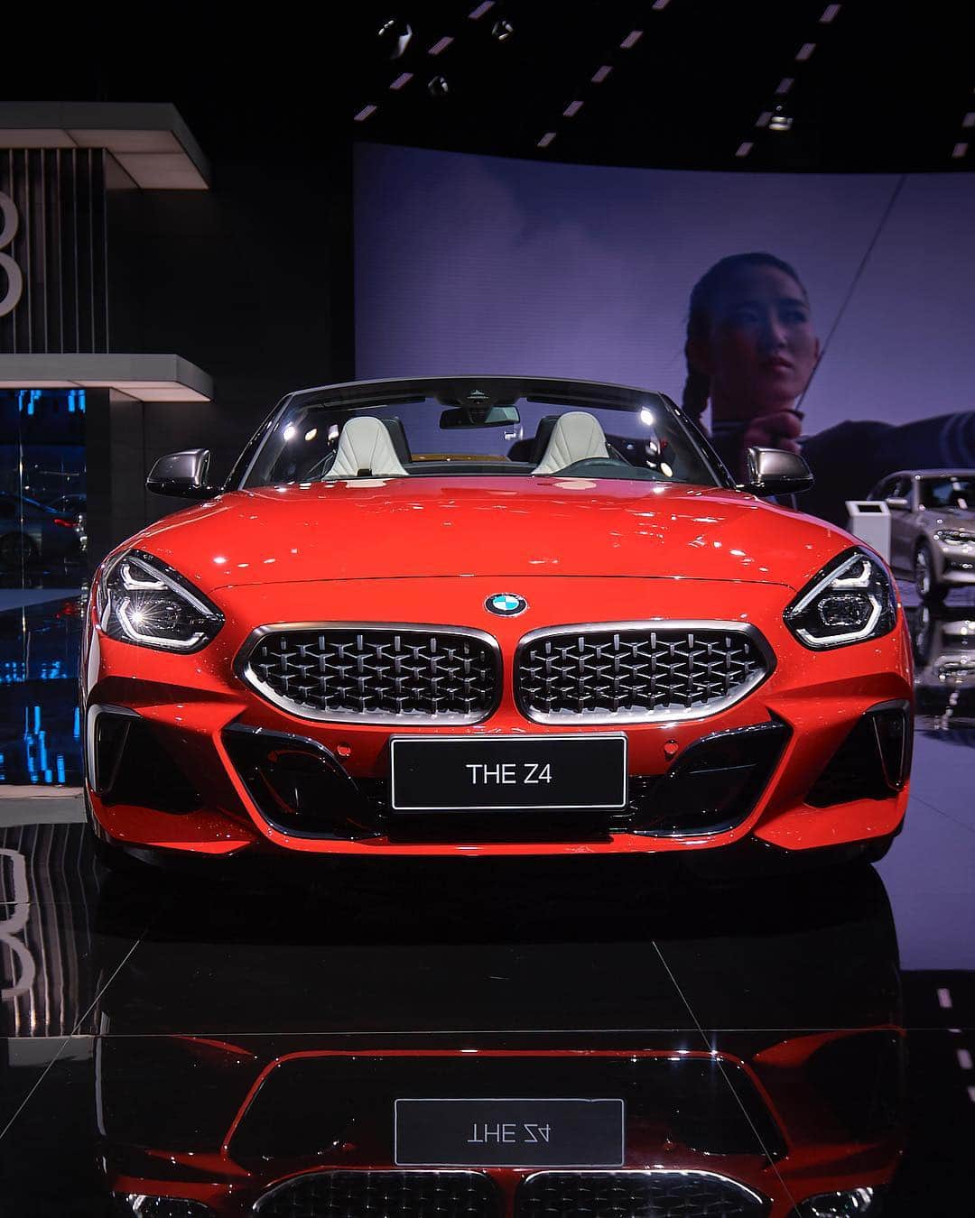 BMWさんのインスタグラム写真 - (BMWInstagram)「Enter to a new roadster era. The BMW Z4 at Auto Shanghai 2019. #BMW #Z4 #AutoShanghai __ BMW Z4 M40i: Fuel consumption in l/100 km (combined): 7.4 - 7.1. CO2 emissions in g/km (combined): 168 - 162. The values of fuel consumptions, CO2 emissions and energy consumptions shown were determined according to the European Regulation (EC) 715/2007 in the version applicable at the time of type approval. The figures refer to a vehicle with basic configuration in Germany and the range shown considers optional equipment and the different size of wheels and tires available on the selected model. The values of the vehicles are already based on the new WLTP regulation and are translated back into NEDC-equivalent values in order to ensure the comparison between the vehicles. [With respect to these vehicles, for vehicle related taxes or other duties based (at least inter alia) on CO2-emissions the CO2 values may differ to the values stated here.] The CO2 efficiency specifications are determined according to Directive 1999/94/EC and the European Regulation in its current version applicable. The values shown are based on the fuel consumption, CO2 values and energy consumptions according to the NEDC cycle for the classification. For further information about the official fuel consumption and the specific CO2 emission of new passenger cars can be taken out of the „handbook of fuel consumption, the CO2 emission and power consumption of new passenger cars“, which is available at all selling points and at https://www.dat.de/angebote/verlagsprodukte/leitfaden-kraftstoffverbrauch.html.」4月24日 1時10分 - bmw