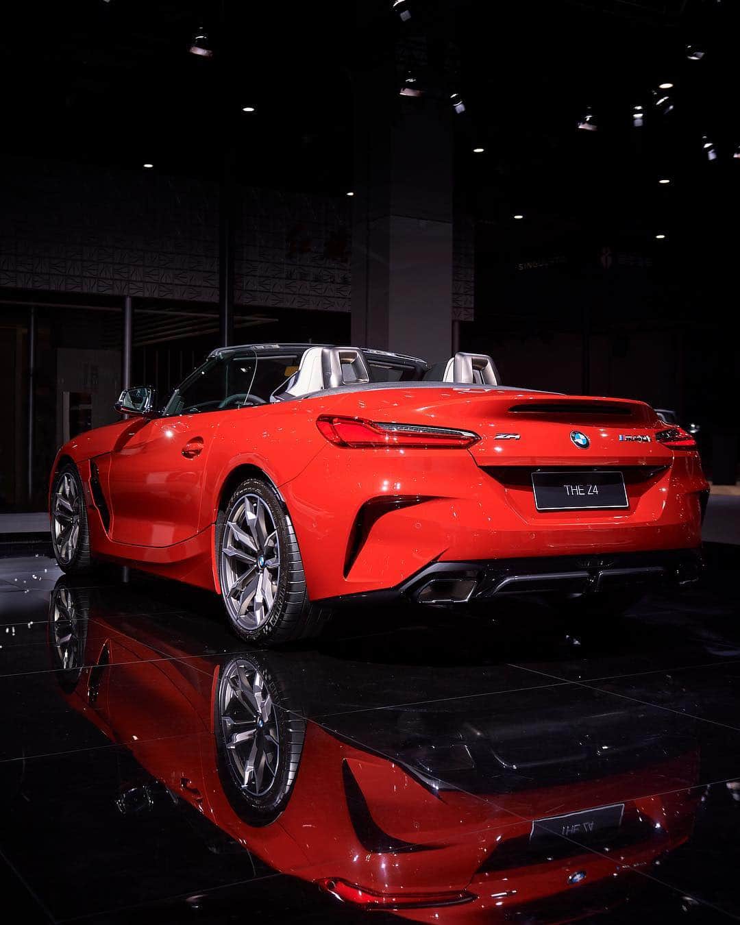 BMWさんのインスタグラム写真 - (BMWInstagram)「Enter to a new roadster era. The BMW Z4 at Auto Shanghai 2019. #BMW #Z4 #AutoShanghai __ BMW Z4 M40i: Fuel consumption in l/100 km (combined): 7.4 - 7.1. CO2 emissions in g/km (combined): 168 - 162. The values of fuel consumptions, CO2 emissions and energy consumptions shown were determined according to the European Regulation (EC) 715/2007 in the version applicable at the time of type approval. The figures refer to a vehicle with basic configuration in Germany and the range shown considers optional equipment and the different size of wheels and tires available on the selected model. The values of the vehicles are already based on the new WLTP regulation and are translated back into NEDC-equivalent values in order to ensure the comparison between the vehicles. [With respect to these vehicles, for vehicle related taxes or other duties based (at least inter alia) on CO2-emissions the CO2 values may differ to the values stated here.] The CO2 efficiency specifications are determined according to Directive 1999/94/EC and the European Regulation in its current version applicable. The values shown are based on the fuel consumption, CO2 values and energy consumptions according to the NEDC cycle for the classification. For further information about the official fuel consumption and the specific CO2 emission of new passenger cars can be taken out of the „handbook of fuel consumption, the CO2 emission and power consumption of new passenger cars“, which is available at all selling points and at https://www.dat.de/angebote/verlagsprodukte/leitfaden-kraftstoffverbrauch.html.」4月24日 1時10分 - bmw