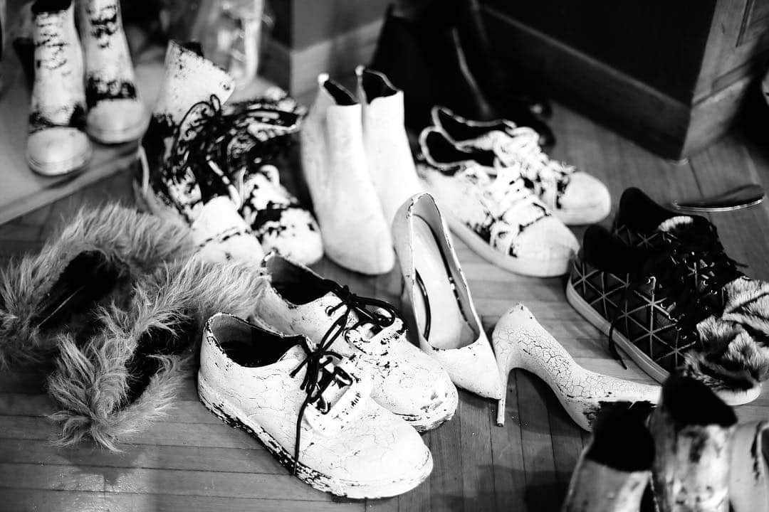 アツシナカシマさんのインスタグラム写真 - (アツシナカシマInstagram)「#atsushinakashima #アツシナカシマ #milanofashionweek #backstage #shoes」4月24日 1時15分 - atsushi.nakashima