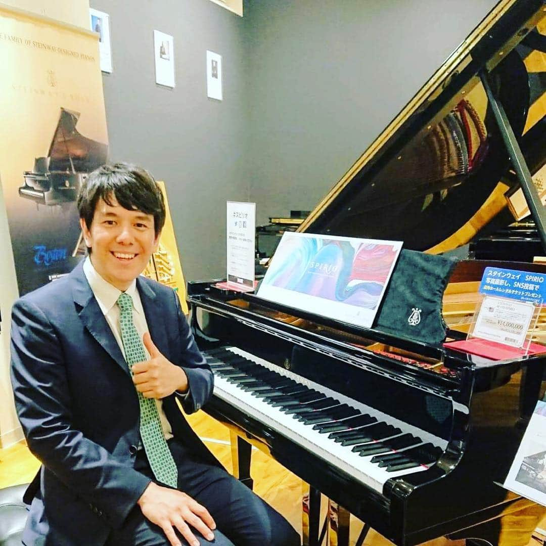 金子三勇士さんのインスタグラム写真 - (金子三勇士Instagram)「Master class, seminar and Spirio PR at Shimamura Music in Ichikawa #島村楽器 #市川市 #市川コルトンプラザ #楽器店 #ピアノ #ピアニスト #金子三勇士 #マスタークラス #公開レッスン #セミナー #レクチャー #スタインウェイ #ディーラー #インスタピアノ同好会 #Piano #Masterclass #seminar #lecture #Steinway #Spirio #SteinwayArtist #SpirioArtist #MiyujiKaneko #pianist #showroom #Ichikawa #Japan #ShimamuraMusic #classicalmusic @steinwayandsons #Brioni」4月24日 1時16分 - miyujikaneko_official