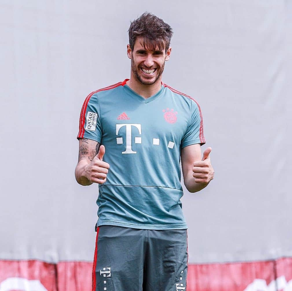 ハビ・マルティネスさんのインスタグラム写真 - (ハビ・マルティネスInstagram)「#MIASANMIA 😁 Ready for @dfb_pokal semifinal 🏆 #SVWFCB #packmas #Javi8」4月24日 1時47分 - javi8martinez