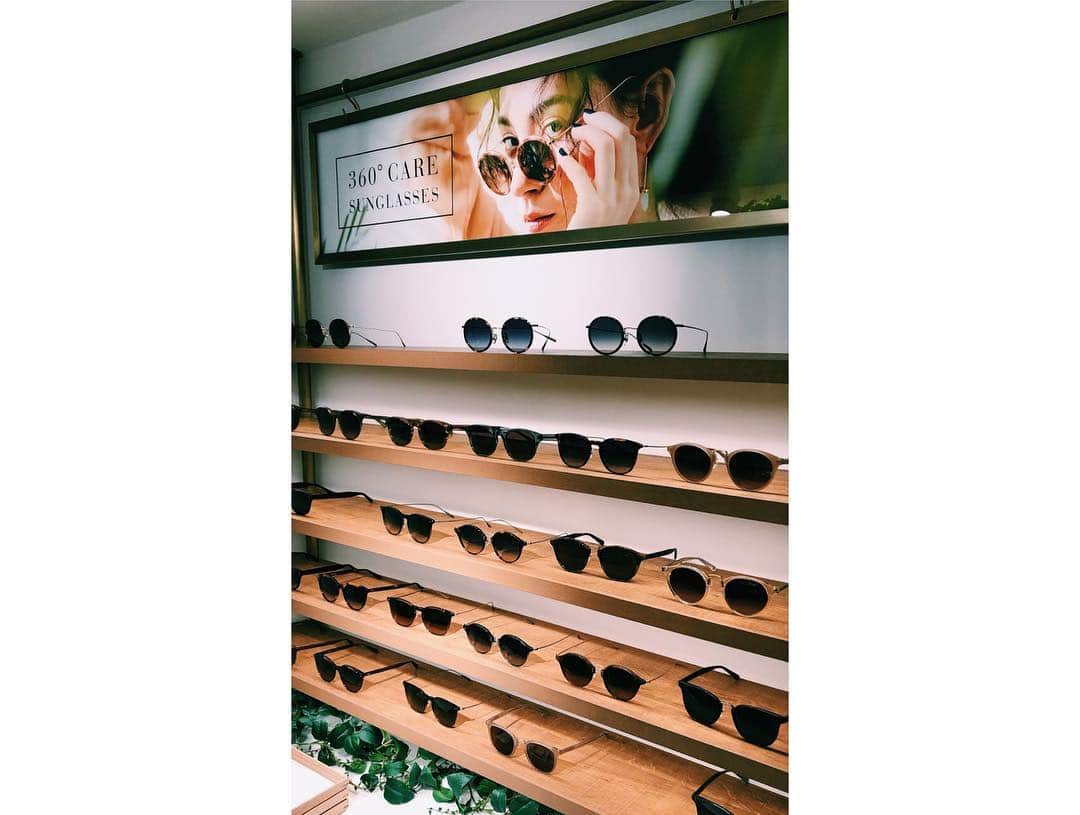 大出千尋さんのインスタグラム写真 - (大出千尋Instagram)「. @glassage_official . 女性のためのメガネブランド『GLASSAGE（グラッサージュ）』 本日4月24日、西武池袋本店３階にオープン👓 私はGLASSAGEオリジナル商品のコスメティックメガネのカーキをチョイス。 コスメを選ぶようにメガネ選びが出来て、楽しかったです✨ 店内は、メガネやサングラスの他にも、 インポートのファッション小物やオーガニックコスメ・アクセサリーなどもあります🌈 . #glassage#グラッサージュ#コスメティックメガネ#鯖江」4月24日 1時51分 - chihiro_1208_offi