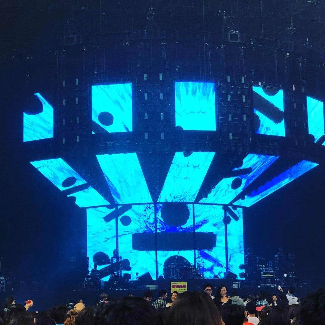 落合健太郎さんのインスタグラム写真 - (落合健太郎Instagram)「ONE OK ROCK & Ed Sheeran  京セラドームが小さく感じた ONE OK ROCK のJapan Tourも 楽しみ。 #oneokrock  #edsheeran  #osaka」4月24日 1時55分 - dj_ochiken1117