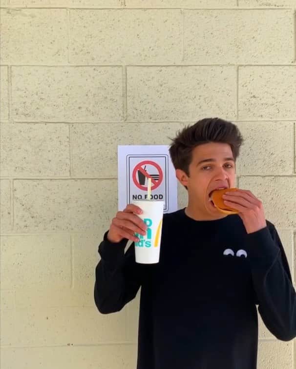 Brent Riveraのインスタグラム：「When you’re a rule breaker..😎 @wherearetheavocados TAG A FRIEND😂」