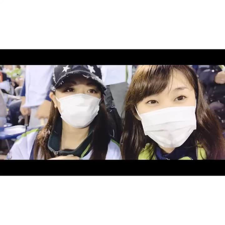 野崎鮎のインスタグラム：「昨日は大好きなゆうきちゃんと一日おデート♥️ 2人で2時間トレーニングして 筋肉痛で体痛い痛い言いながらランチして神宮へ🤣 平成最後の東京対決‼️ ヤクルト🆚ジャイアンツ⚾️ 負けほーーー☂️ とーっても悔しい😵😱 だけど愛しい人と一緒の時間を過ごせてhappyday♥️ 会いたい人達にも会えた♥️ あゆもゆうきちゃんも神宮＆スワローズが大好きね♥️ そして今日も筋肉痛😑 #swallows #fan #神宮球場 #baseball #date #love #happy #happytime #dayoff #adictied #東京ヤクルトスワローズ #ヤクルトスワローズ #躍進 #trestar #筋肉痛 #プルプル」