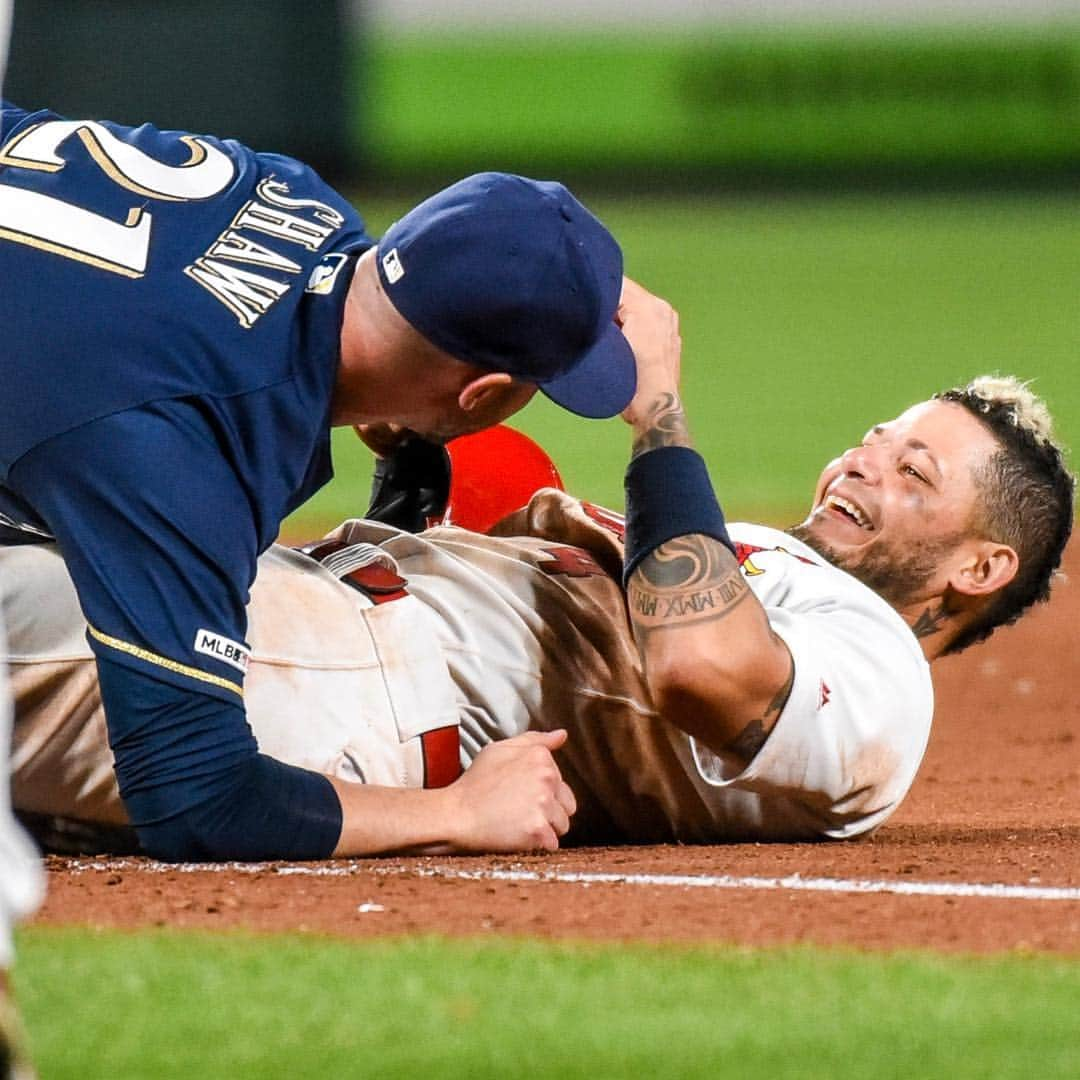 セントルイス・カージナルスさんのインスタグラム写真 - (セントルイス・カージナルスInstagram)「Stealing bases is fun! 😂」4月24日 11時58分 - cardinals