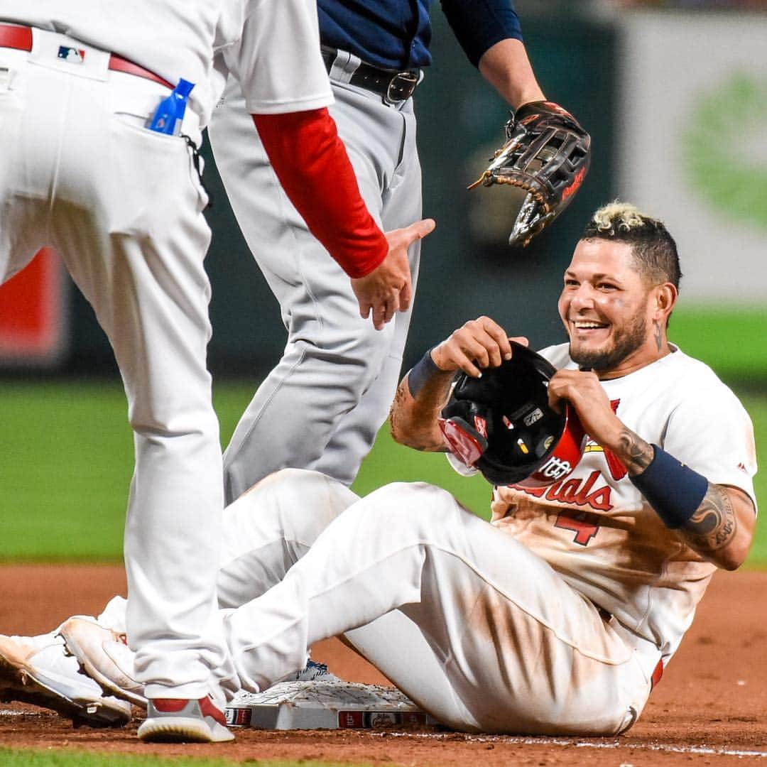 セントルイス・カージナルスさんのインスタグラム写真 - (セントルイス・カージナルスInstagram)「Stealing bases is fun! 😂」4月24日 11時58分 - cardinals