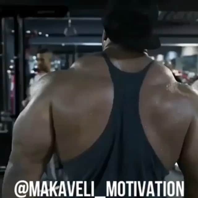 Phil Heathのインスタグラム：「#Retribution #HowBadDoYouWantIt  #Repost @makaveli_motivation ・・・ Phil @philheath  Hany @hanyrambod  FST7 @fst7training  GI @generationiron  #ChampionsMindset #ComeBack #DreamKiller #MoreThanMuscles #BelieveToAchieve #MakaveliMotivation」
