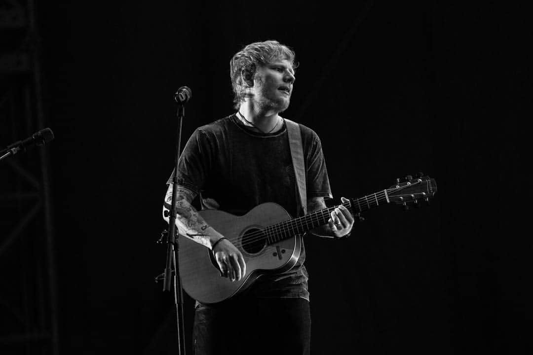 エド・シーランさんのインスタグラム写真 - (エド・シーランInstagram)「Osaka ! 📸 @zakarywalters #dividetour」4月24日 12時19分 - teddysphotos