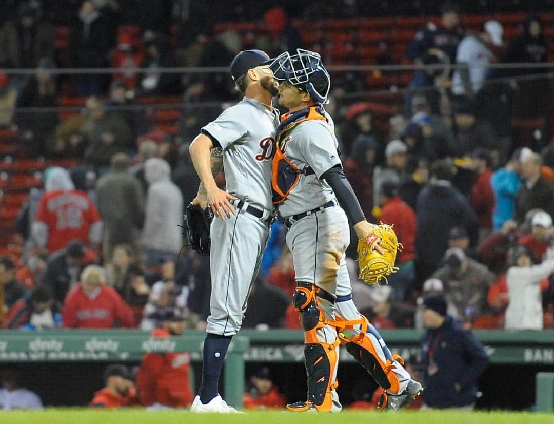 デトロイト・タイガースさんのインスタグラム写真 - (デトロイト・タイガースInstagram)「First doubleheader sweep in Boston since 1965! #TigersWIN!」4月24日 12時21分 - tigers