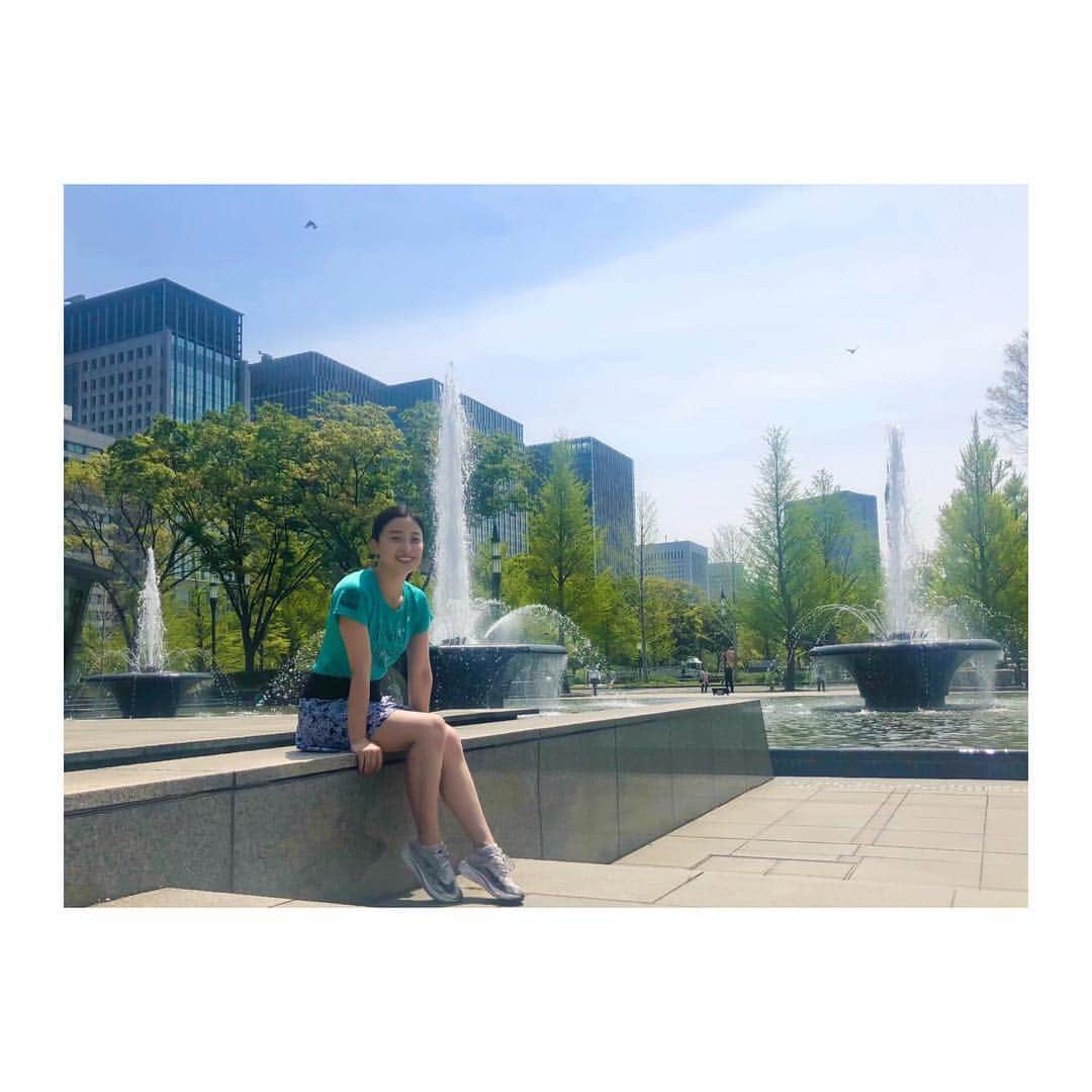 のインスタグラム：「なんかどんよりする☁︎☔︎ 身体動かしたい*\(^o^)/* . #ランニング #ランニング女子  #筋トレ #筋トレ女子 #ハシリマシタグラム  #皇居ラン #平成最後  #ランスタグラム #fitness #run #running」