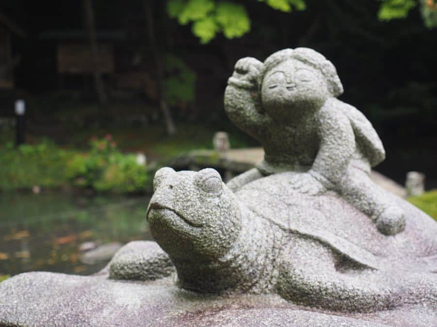 鳥越裕貴さんのインスタグラム写真 - (鳥越裕貴Instagram)「初めての島根 オリンパスちゃんを持ち 二冊目の御朱印帳を持ち 念願の出雲大社へ 素敵な場所でした。 パワー感じますわな。 神社周りを散歩し、リフレッシュ✨ お寿司もお蕎麦も温泉も最高でした🍴 #島根 #出雲大社 #御朱印 #オリンパス #em5mark2 #鳥越裕貴」4月24日 12時37分 - yuki_torigoe.cleftchin