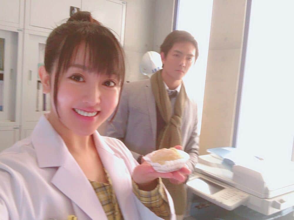 のインスタグラム：「なんと、3話には相馬さん登場＼( 'ω')／ﾋｨﾔｯﾊｧｧｧｧｧｧｧｱ！！！ そんな明日は2話です💕 みてねえ🥰 #科捜研の女#相馬涼」