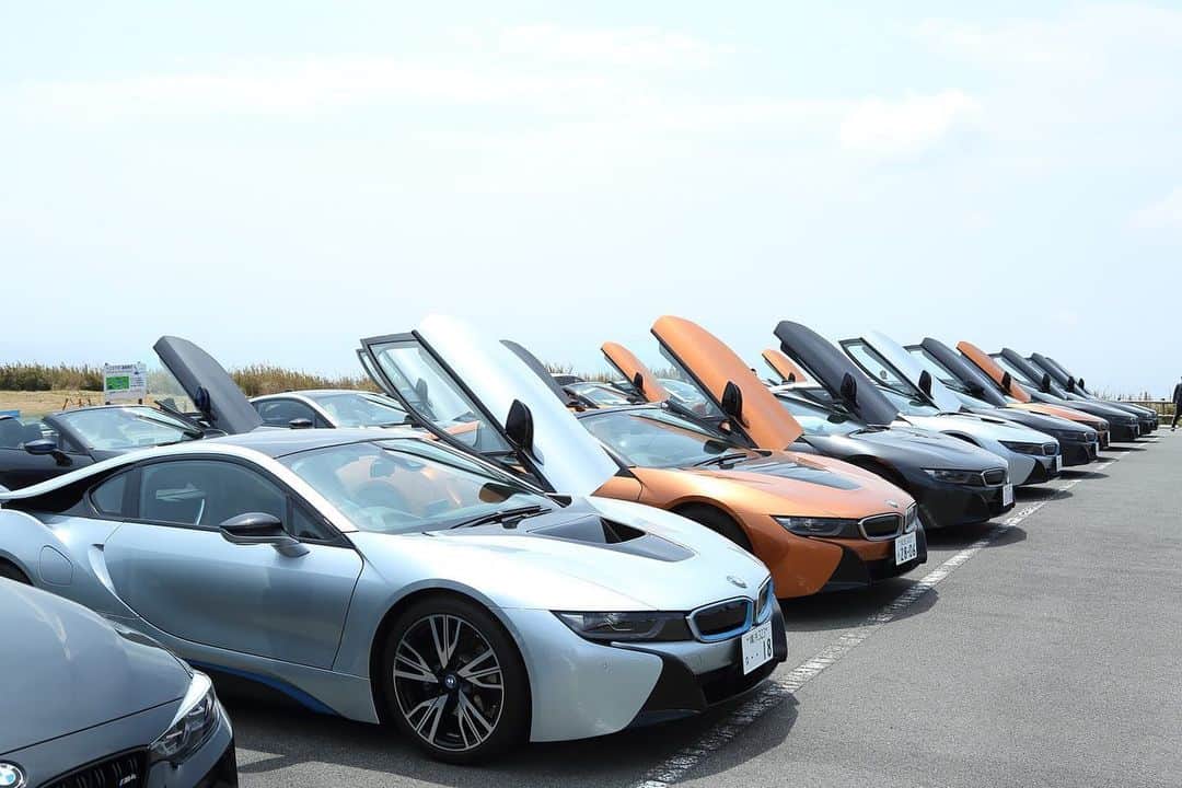 BMW Japanさんのインスタグラム写真 - (BMW JapanInstagram)「. 先週末、箱根のNEST INN HAKONE 俵石閣にて「BMW i8 ピュア・インパルス・エクスペリエンス・プログラム」のイベントが開催されました。​​ . このプログラムは、BMW i8（クーペ、ロードスター）のオーナー様向けに、世界各地の様々なイベントやご優待を提供しているプログラムです。 . ​​イベント当日は晴天にも恵まれ、箱根山最高峰の神山を臨むルートで、BMWの駆けぬける歓びを堪能いただきました。​​ . #BMW #駆けぬける歓び #BMWJapan #i8 #BMWWorld #BMWPost #BMWgram #BMWlovers #BMWlife #BMWlove #BMWforlife #BMWcar」4月24日 13時02分 - bmwjapan