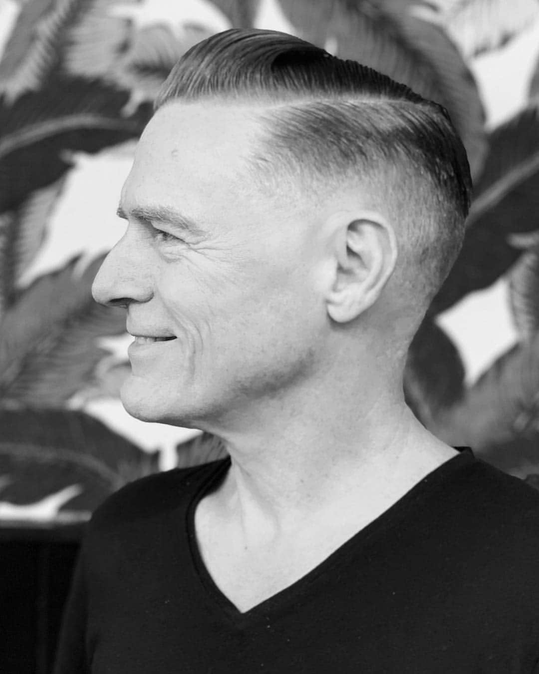 ブライアン・アダムスのインスタグラム：「🙂 vegan 🌱 #bryanadamsshinealight #govegan」
