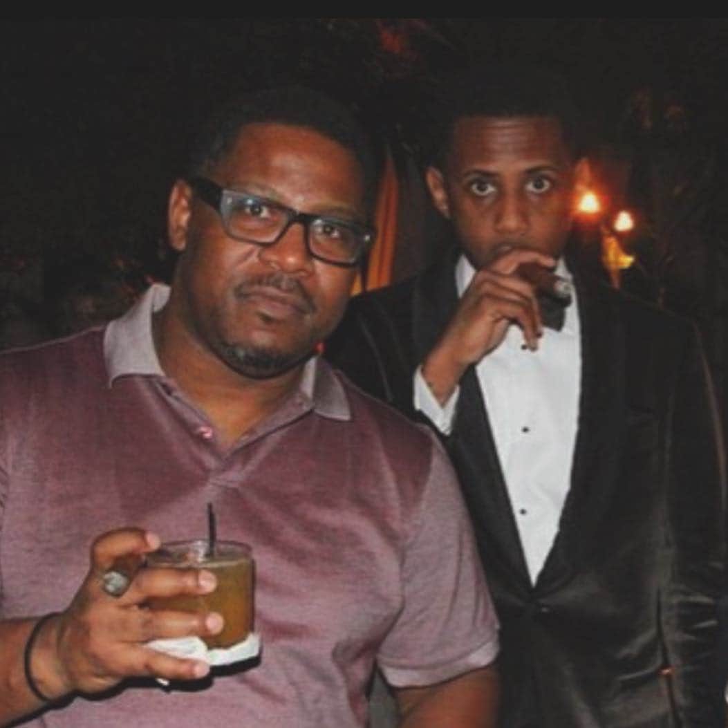 ファボラスのインスタグラム：「Happy Gday to my brother @vegas_jones!! Stayed Down.. Came Up.. & kept going!! Celebrate Life for em!! 🎈」