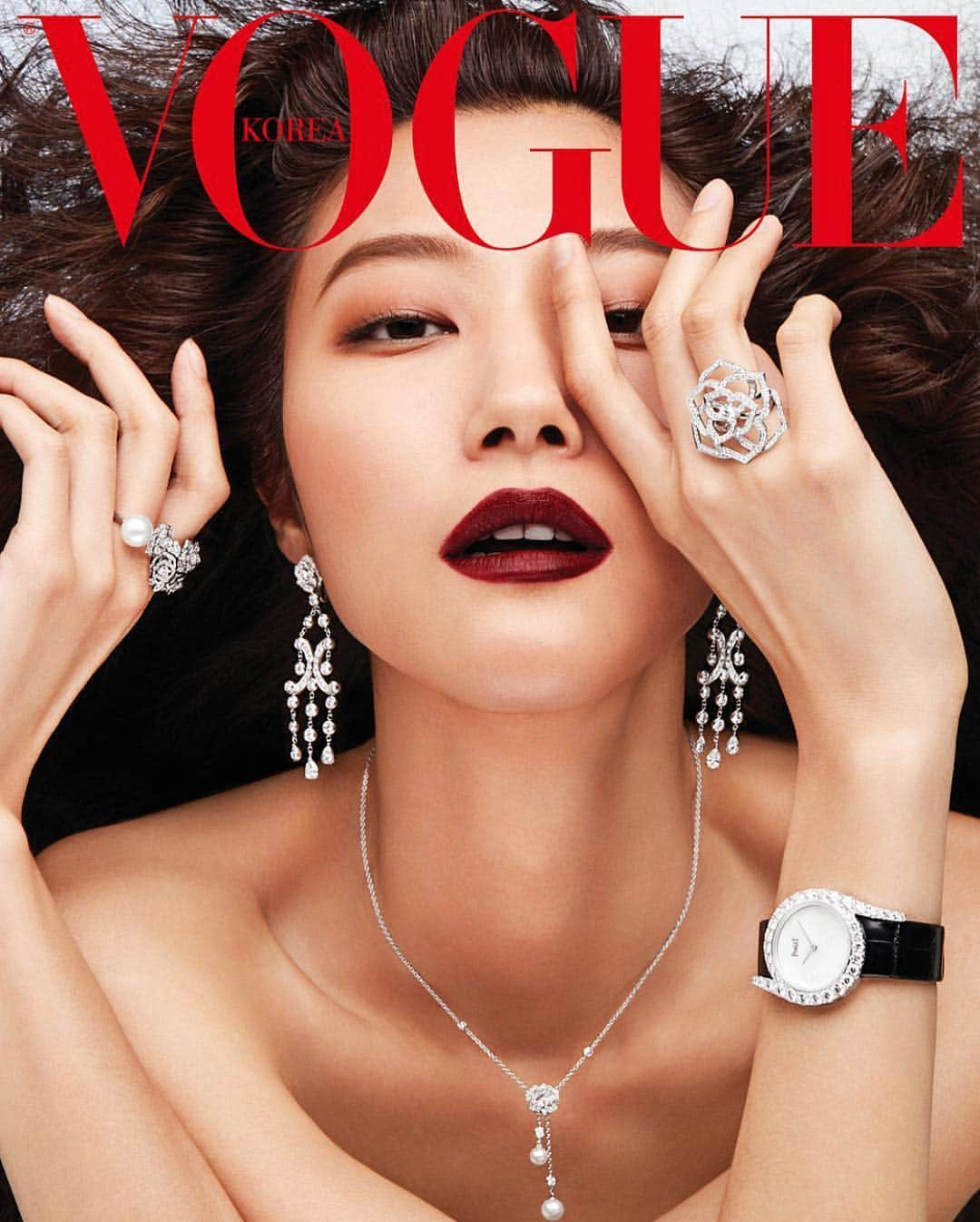 パク・ジヘさんのインスタグラム写真 - (パク・ジヘInstagram)「@voguekorea @piaget 💍💎💙❤️」4月24日 6時26分 - jihyeparkjhp