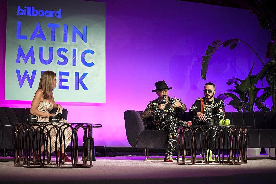 ウィジンさんのインスタグラム写真 - (ウィジンInstagram)「Gracias @leilacobo @billboard @latinbillboards por la gran oportunidad @wisinyyandel 🔥🙏🏻 un gran honor」4月24日 6時30分 - wisin