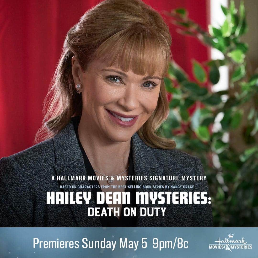 ローレン・ホリーさんのインスタグラム写真 - (ローレン・ホリーInstagram)「#Sleuthers, see @laurenholly1 make her #MustSolveSundays debut in #HaileyDean Mysteries: Death on Duty, premiering May 5th at 9pm/8c. 👀❤️👀❤️」4月24日 6時59分 - laurenholly